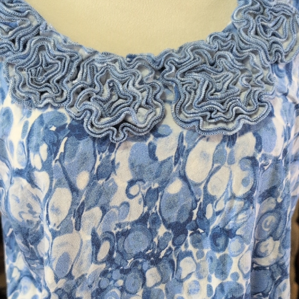Ruby Rd. Blue and White Patterned Blouse - Picture 3 of 6